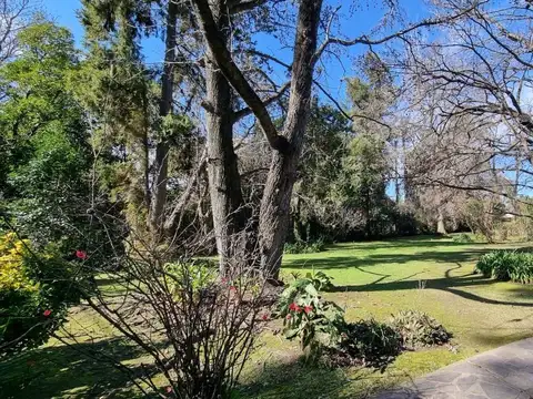 Casa 7 ambientes con 3 baños