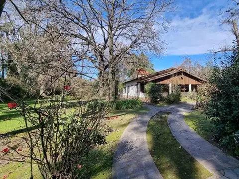 Necochea entre Albert Einstein y Florida al 1400