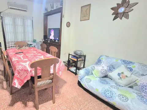Depto Tipo Casa en Venta de 5 ambientes