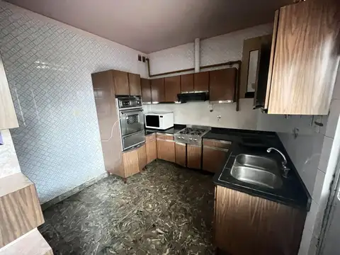 Casa en Alquiler con 1 cochera