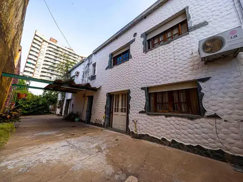 Casa en venta de 4 Dormitorios  Abasto  Rosario