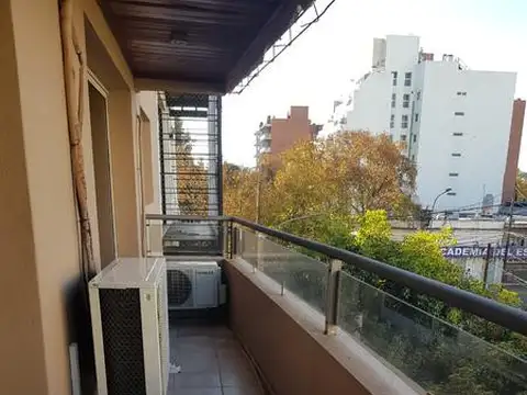 Departamento 6 ambientes con 2 baños