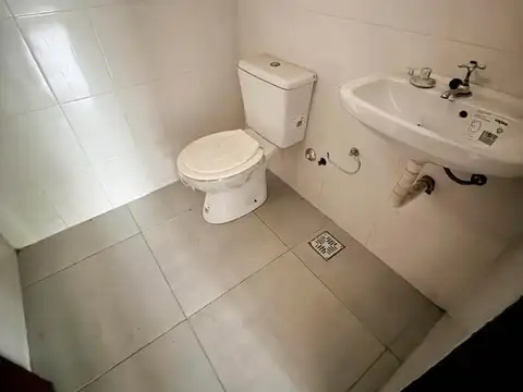 Local en Alquiler en Parque San Martin, $ 890.000