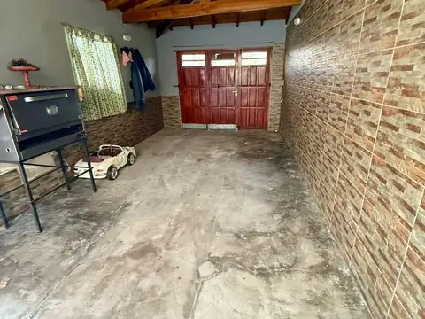 Venta en Block!Casa 3 ambientes + Dto. 2 ambientes