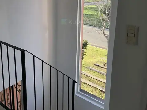 Casa en Alquiler Temporal con 2 cocheras
