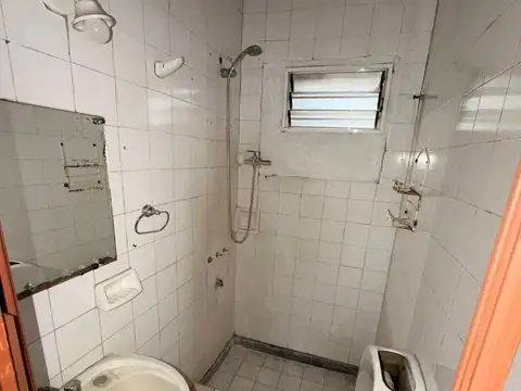 Casa 2 ambientes con 1 baño