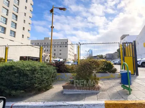 Terreno con salida a dos calles centro comodoro