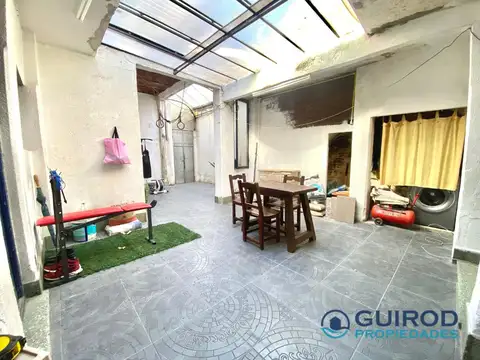 Depto Tipo Casa en Venta 90 años