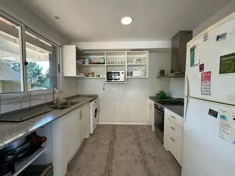 Casa en Alquiler con 1 cochera