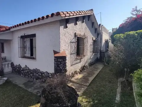 BAJO PALERMO - HERMOSO CHALET ESQUINA EN VENTA