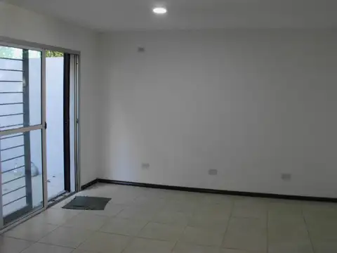 Depto Tipo Casa en Venta con 1 cocheras