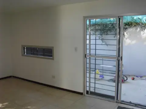 Depto Tipo Casa en Venta de 3 dormitorios