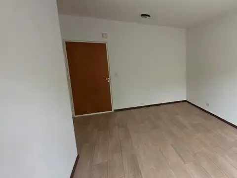 Departamento en Alquiler en Floresta, $ 1.300.000