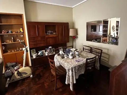 Casa en Venta en Adrogue, USD 175.000