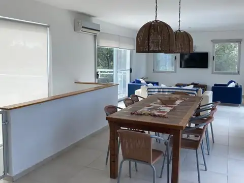 Casa en Alquiler Temporal en Costa Esmeralda, USD 690