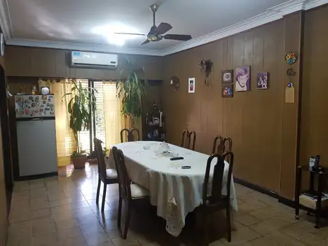 Casa 5 Amb. - VENTA