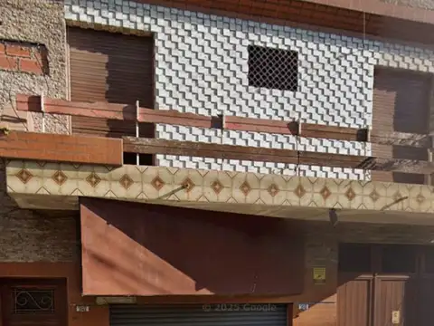 7,11 x 18  UNICO Local en venta en Barrio Naón