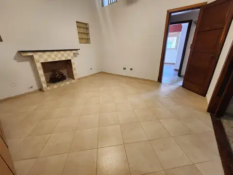 Depto Tipo Casa 4 ambientes con 2 baños