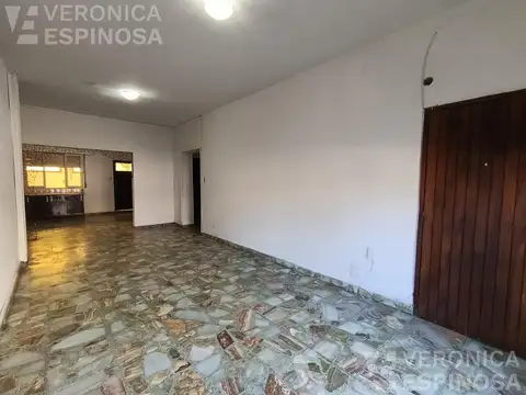 Depto Tipo Casa en Venta en Moron Sur, USD 52.000