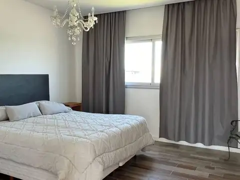 CASA EN  VENTA AL LAGO EN PUERTOS