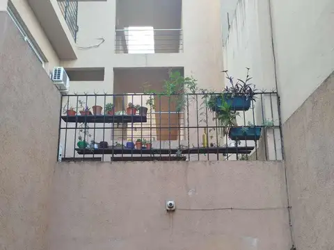 Cochera con Baulera en Venta