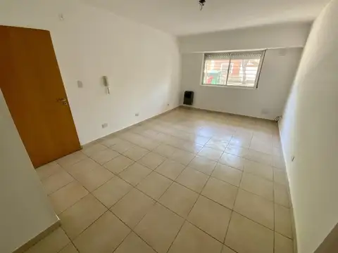 Ocampo 493 - Departamento De 2 Dormitorios Con Patio En Alquiler - Rep. De La Sexta, Rosario