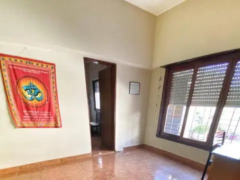 Casa - Venta - Argentina, FLORENCIO VARELA - CALLE SERRANO 136