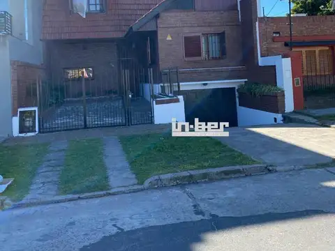 Casa - Venta - Argentina, FLORENCIO VARELA - CALLE SERRANO 136