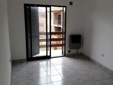 Departamento en Alquiler en La Plata, $ 450.000