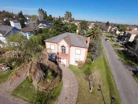 CASA EN VENTA EN LA DELFINA - PILAR