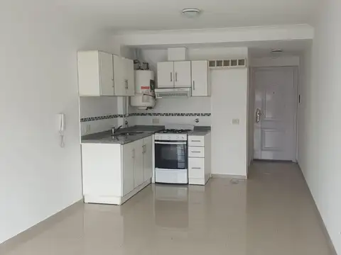 Departamento en Alquiler en Castelar, $ 450.000