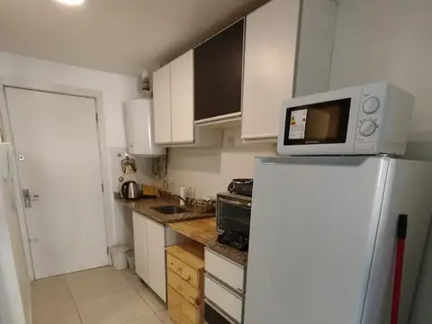 Hermoso MONOAMBIENTE en ALQUILER  San Luis 2041, Rosario.