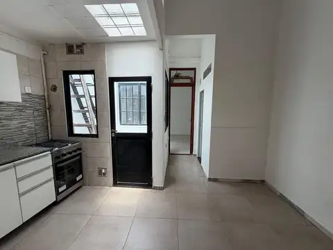 Depto Tipo Casa en Alquiler en Villa Urquiza, $ 700.000
