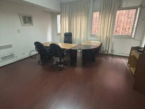 Oficina en Alquiler en Retiro, USD 900
