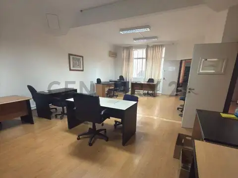 Oficina en Alquiler en Retiro, USD 900