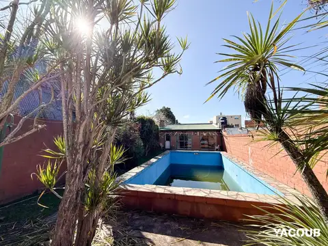 Casa en Venta con 1 cochera