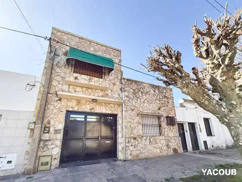 Casa en venta - 3 Dormitorios 3 Baños - La Plata