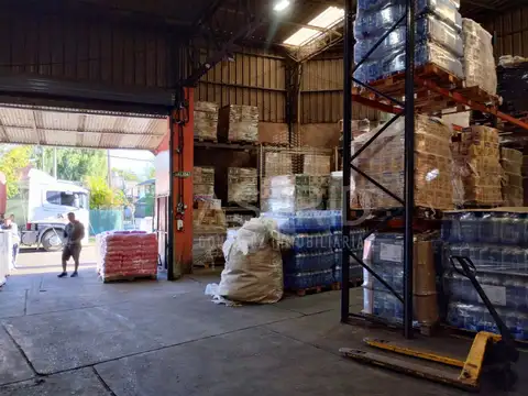 Venta de Depósito con PH, San Fernando