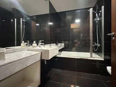 PACHECO DE MELO 1800, Piso 1