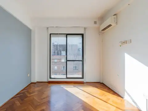 Piso alto - Depto - Reciclado - Balcón - San Telmo