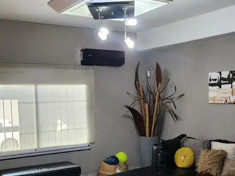 Moderno triplex de 5 amb en Villa Sarmiento