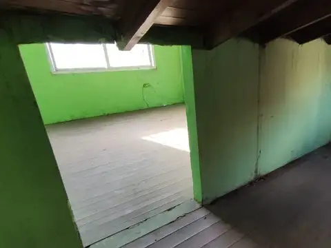 VENTA CASA DE 4 AMBIENTES CON PATIO EN PILAR