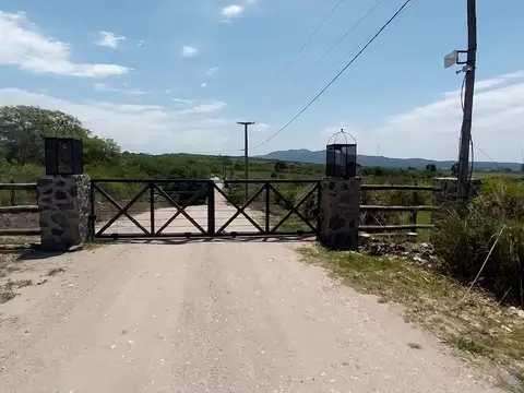 SE VENDE TERRENO 9760m2 Cno.FALDA DEL CARMEN