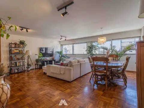 Avenida 18 de Julio 1200