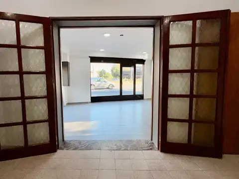 Avenida Hipólito Yrigoyen 2600