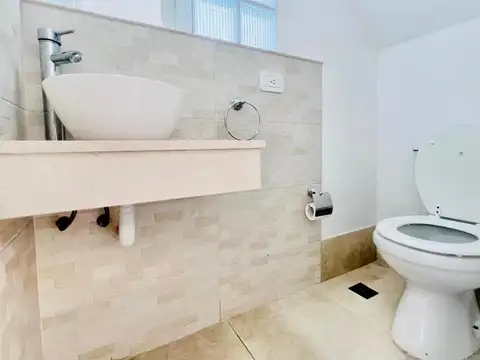 Casa 3 ambientes con 2 baños