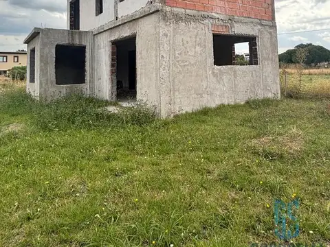 Calle 747, y Calle 4