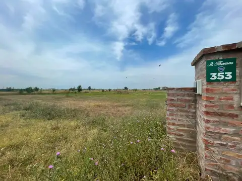 LOTE 700 M2 EN VENTA SAINT THOMAS CHICO- PERMUTA