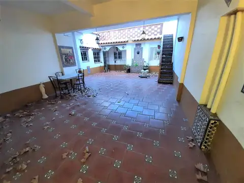 PH de 4 ambientes en excelente estado.