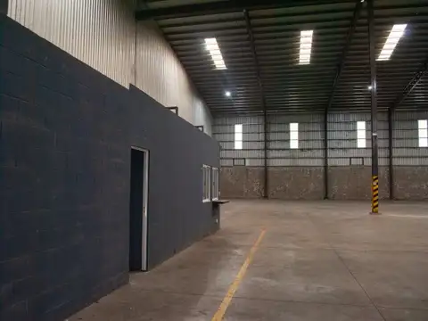 Galpon en Alquiler 53,50  mts Frente